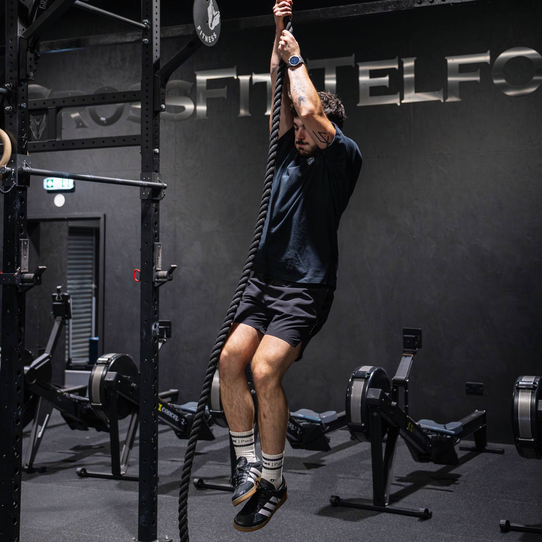 Wolverson Black Nylon Climbing Rope (4m)